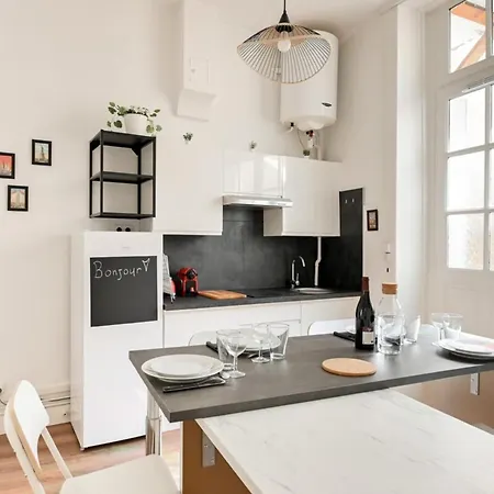 The Valmy Retreat Peaceful & Private Terrace Appartement
