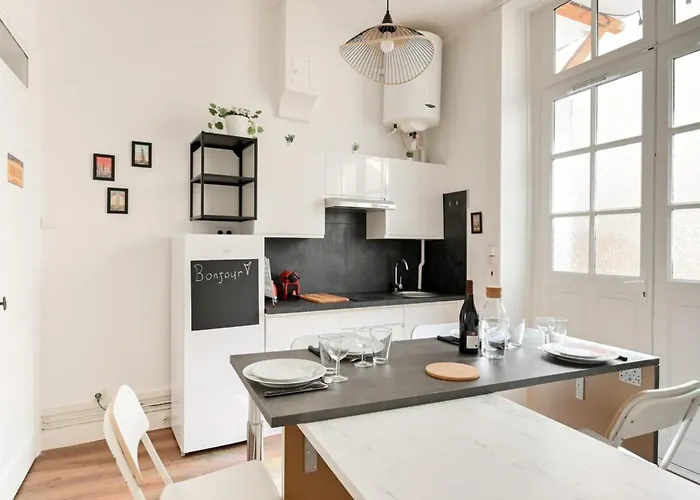 The Valmy Retreat Peaceful & Private Terrace Appartement